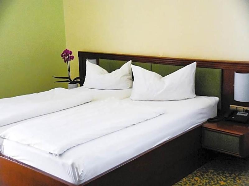 Parkhotel Zirndorf image