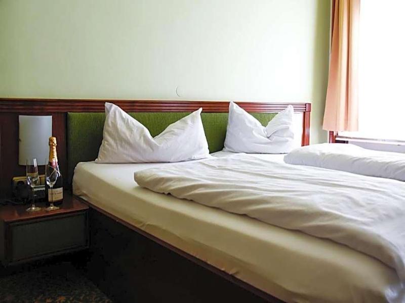 Parkhotel Zirndorf image