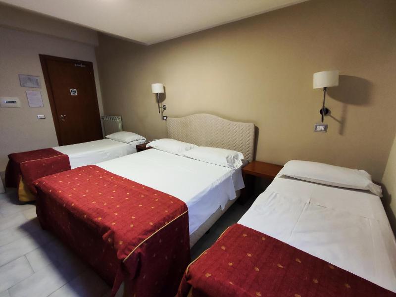 Hotel Pisani image