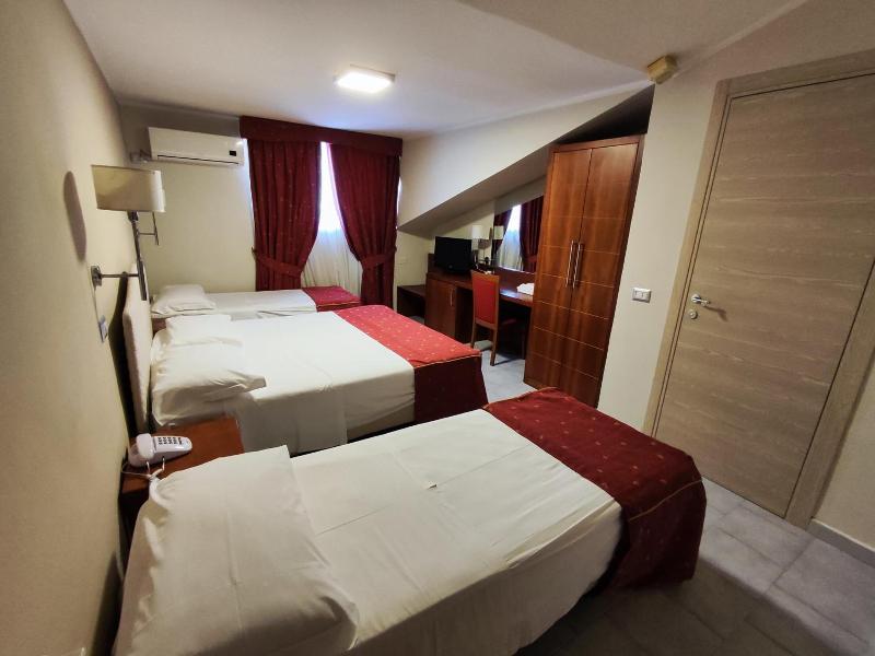 Hotel Pisani image