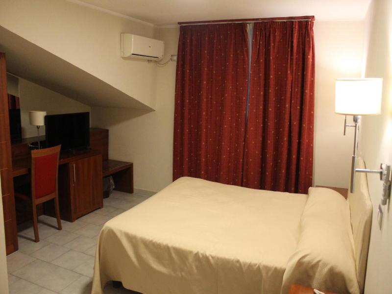 Hotel Pisani image