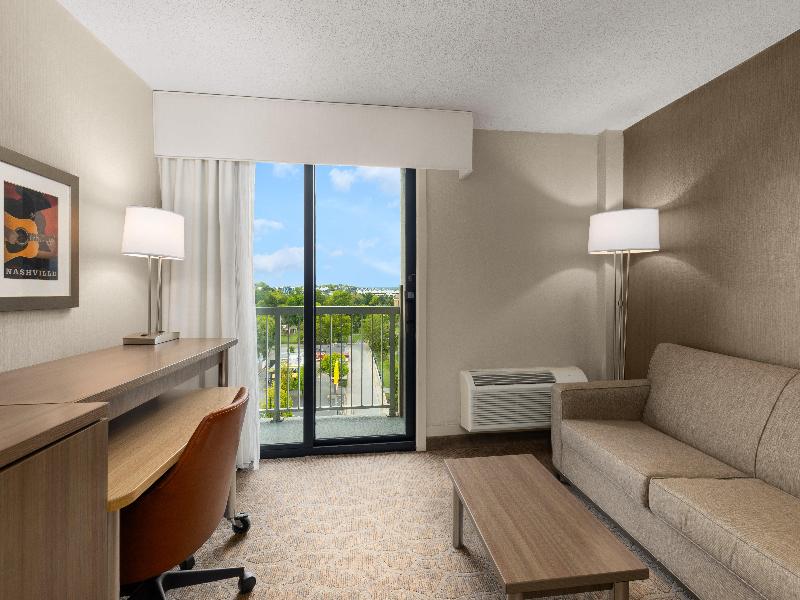 Holiday Inn Nashville-Vanderbilt (Dwtn) image