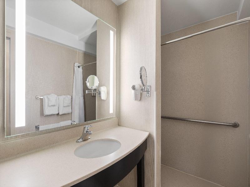 Holiday Inn Nashville-Vanderbilt (Dwtn) image