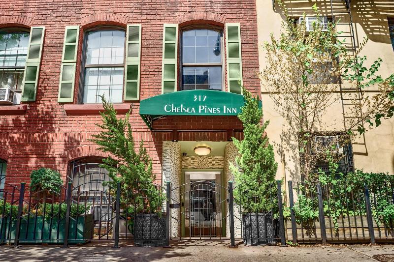 Chelsea Pines Inn image