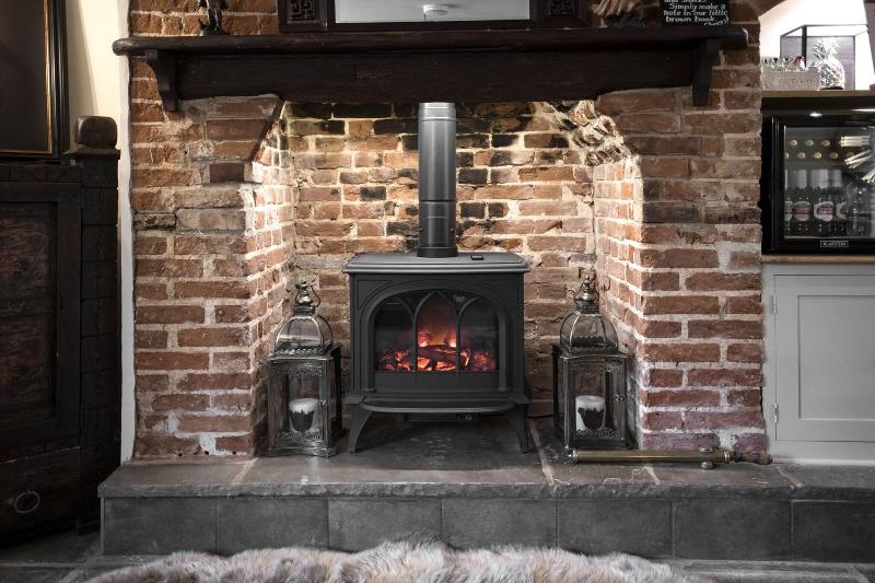Holly Lodge image