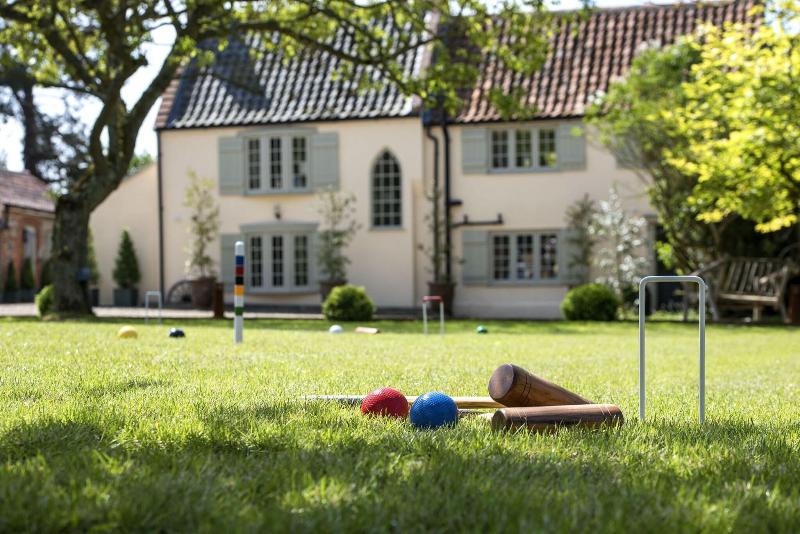 Holly Lodge image