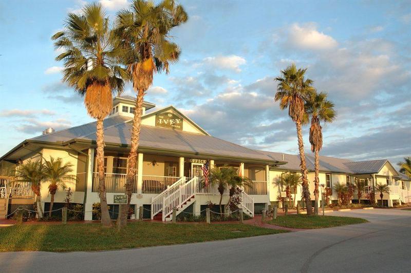 Ivey House Marco Island - vacaystore.com