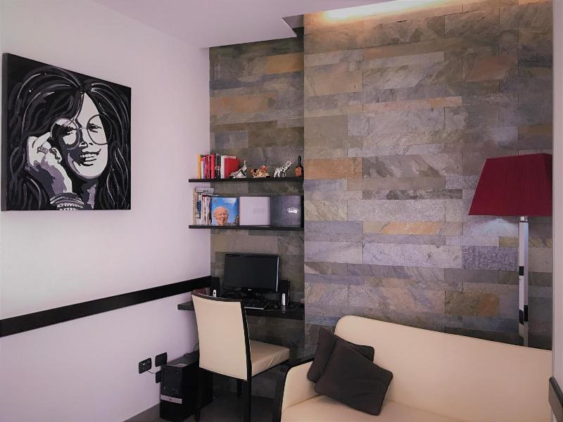 Visagi image