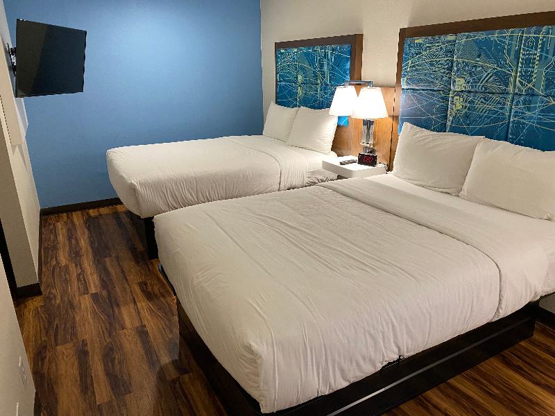 Red Lion Inn & Suites Nashville Airport (Closed) image