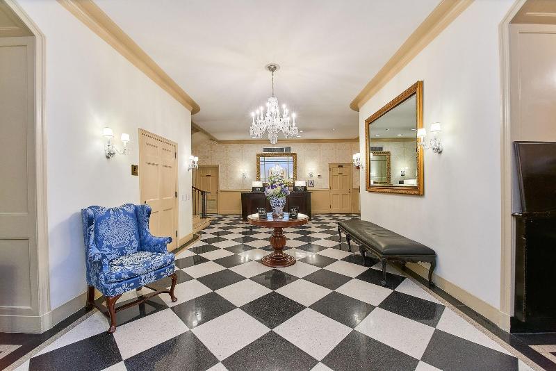 3 West Club image