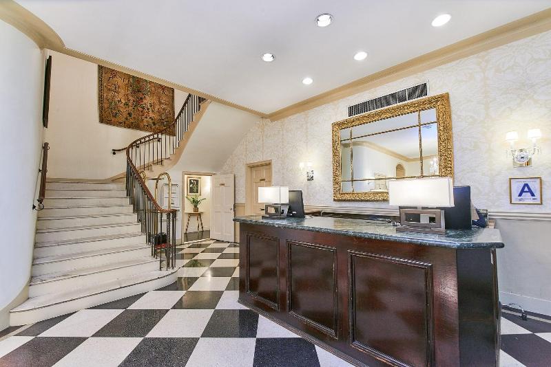 3 West Club image