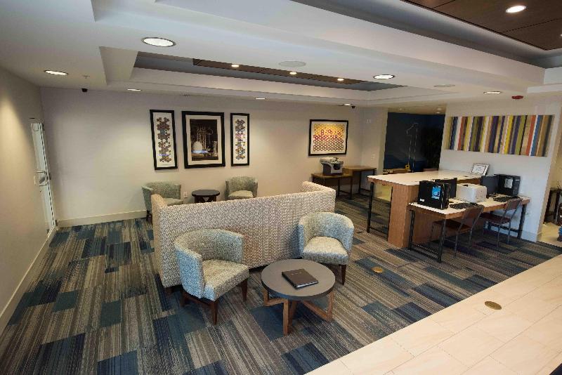Holiday Inn Express & Suites West Coxsackie image