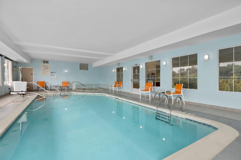 Holiday Inn Express & Suites West Coxsackie image