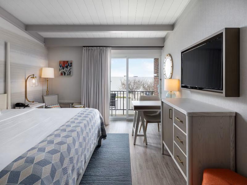 Howard Johnson by Wyndham Middletown Newport Area image
