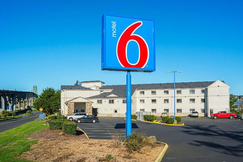Inn at Yaquina Bay