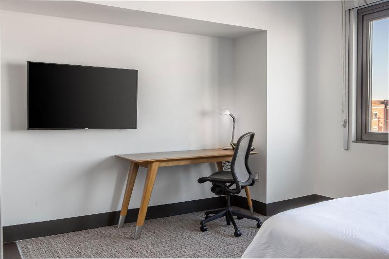 Element Omaha Midtown Crossing image