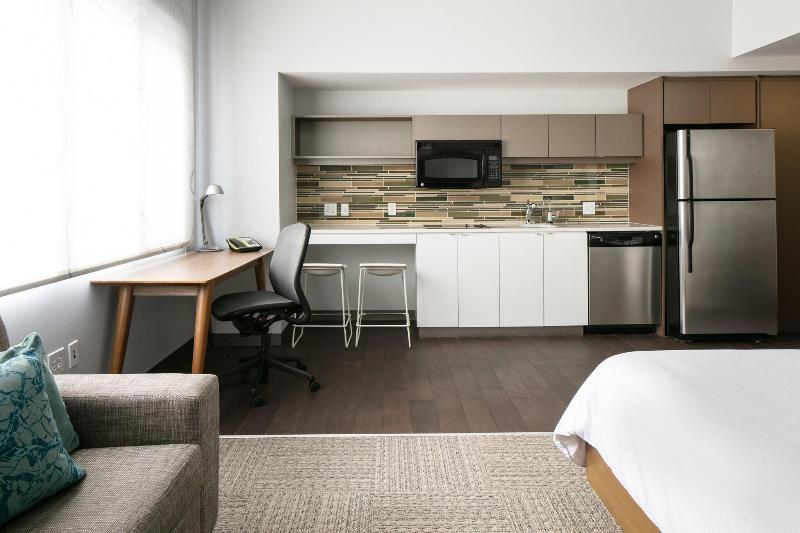 Element Omaha Midtown Crossing image