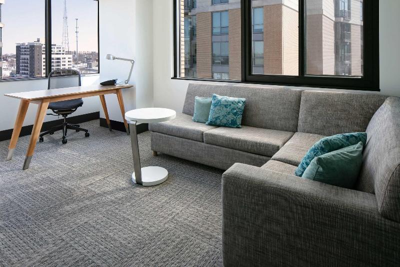 Element Omaha Midtown Crossing image
