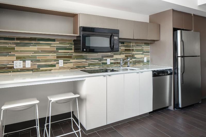 Element Omaha Midtown Crossing image