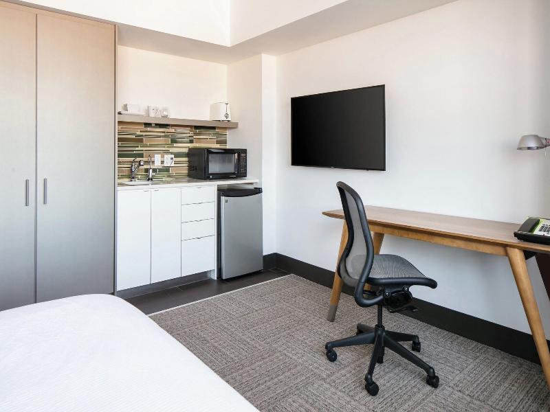 Element Omaha Midtown Crossing image