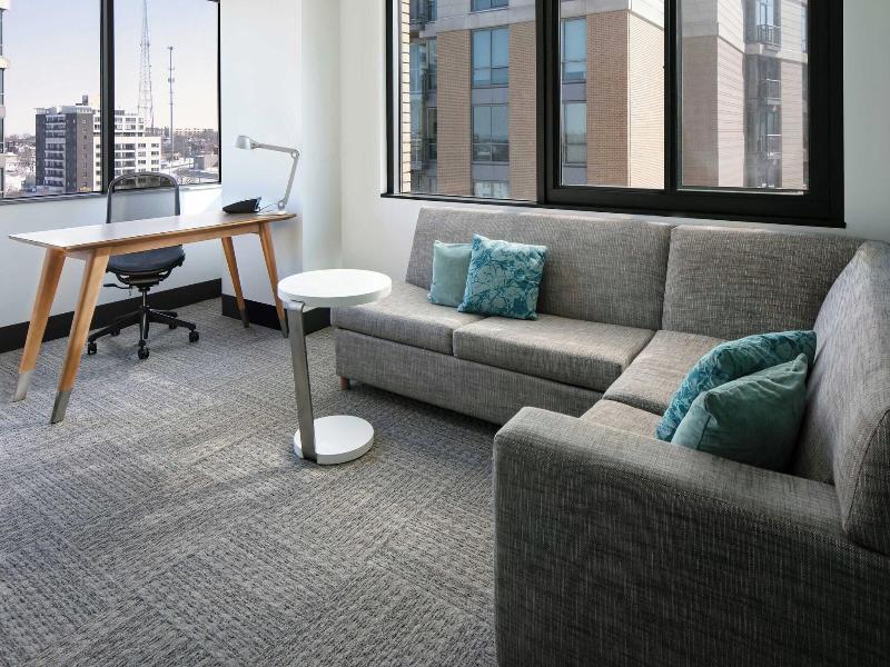 Element Omaha Midtown Crossing image