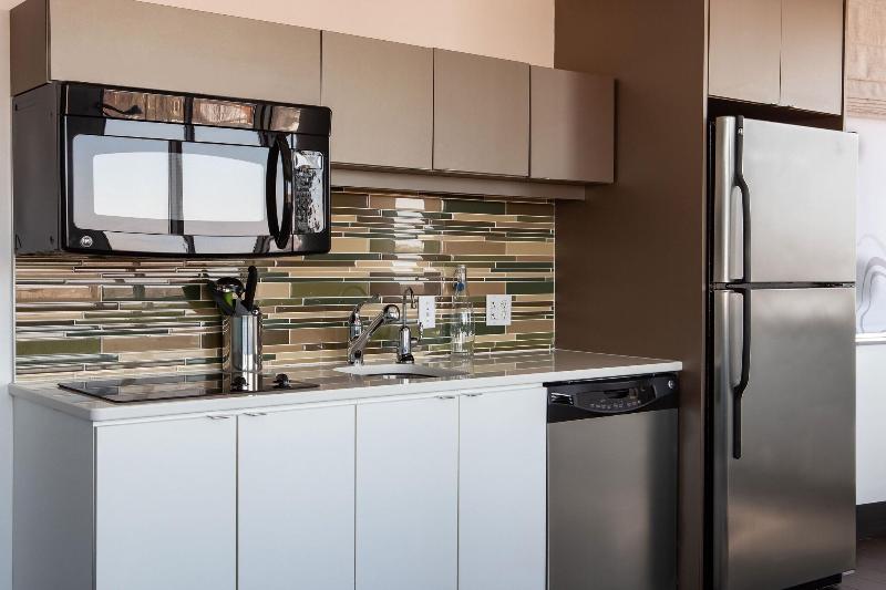 Element Omaha Midtown Crossing image
