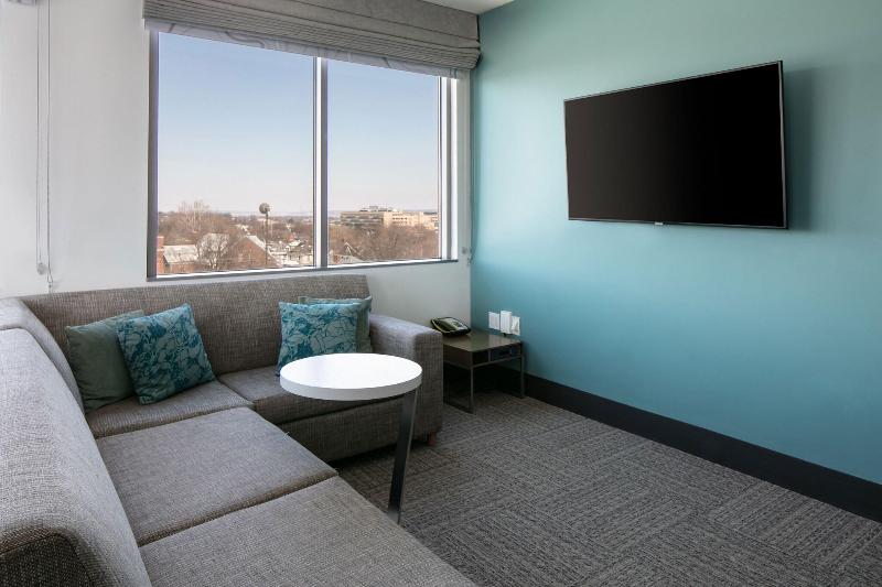 Element Omaha Midtown Crossing image
