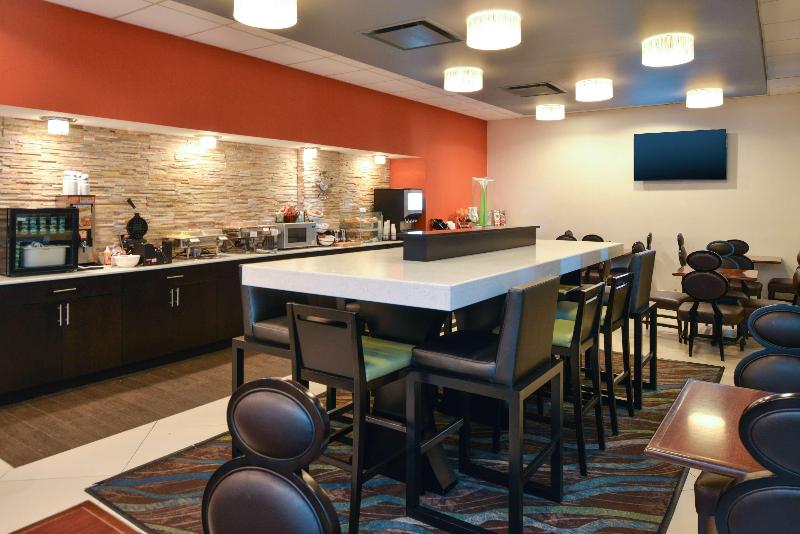 Country Inn & Suites By Radisson Nashville Airport