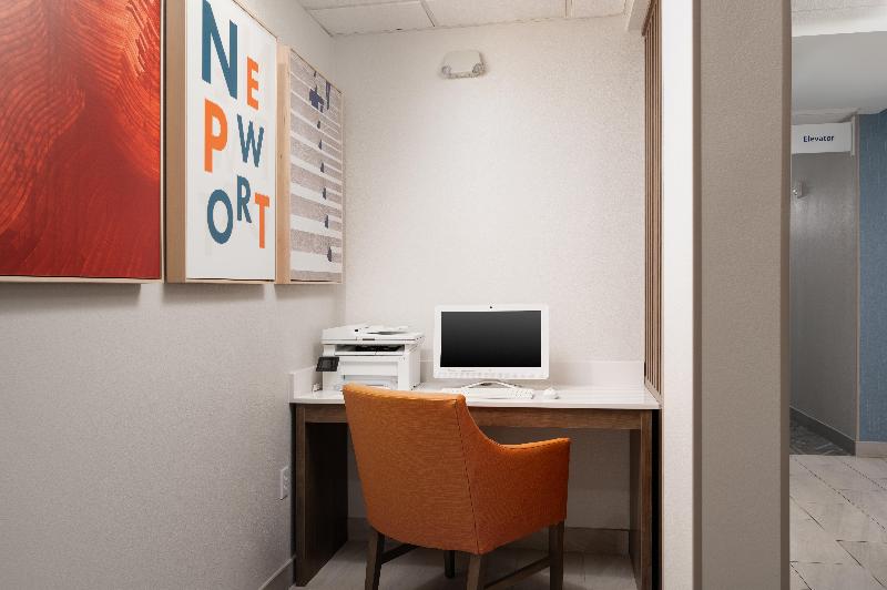 Holiday Inn Express Hotel & Suites Newport South image