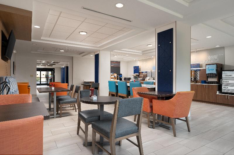 Holiday Inn Express Hotel & Suites Newport South image