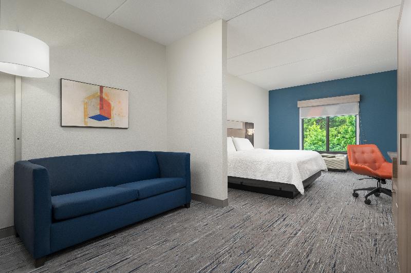 Holiday Inn Express Hotel & Suites Newport South image
