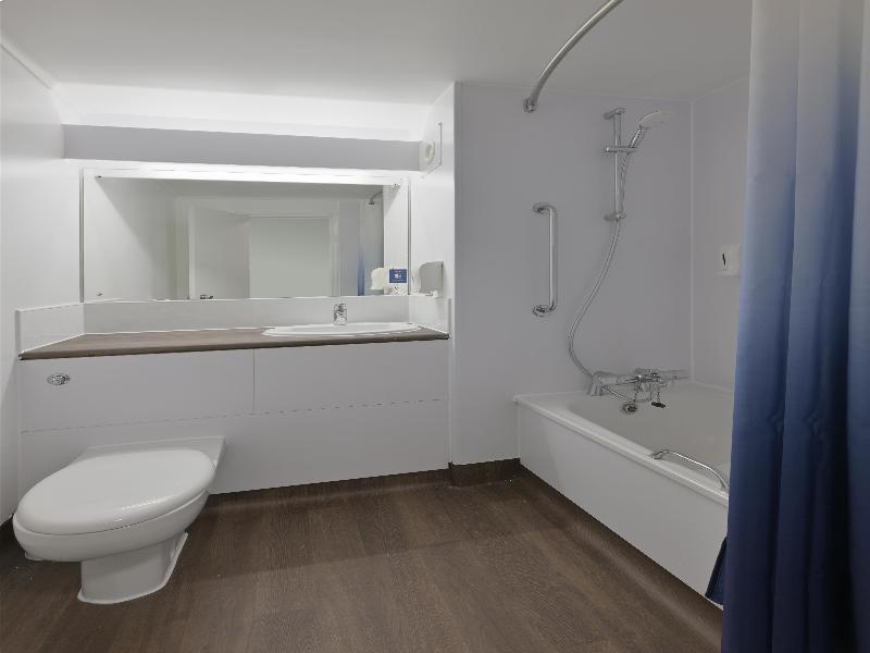 Travelodge Bristol Severn View M48 image