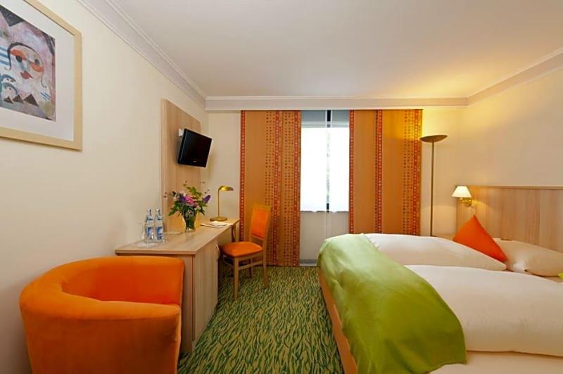 Stadt-gut-Hotel Hirsch image