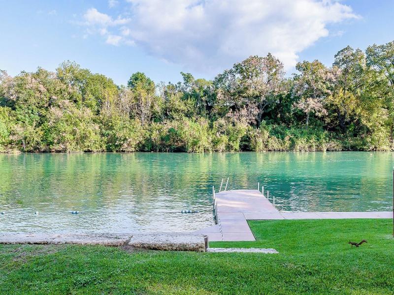 Courtyard New Braunfels River Village image