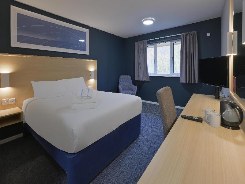 Travelodge Newbury Tot Hill image