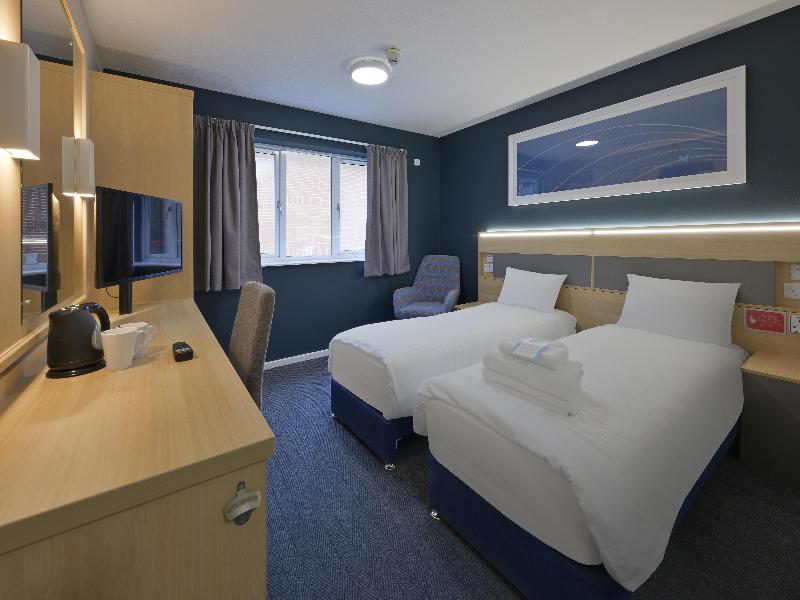 Travelodge Newbury Tot Hill image