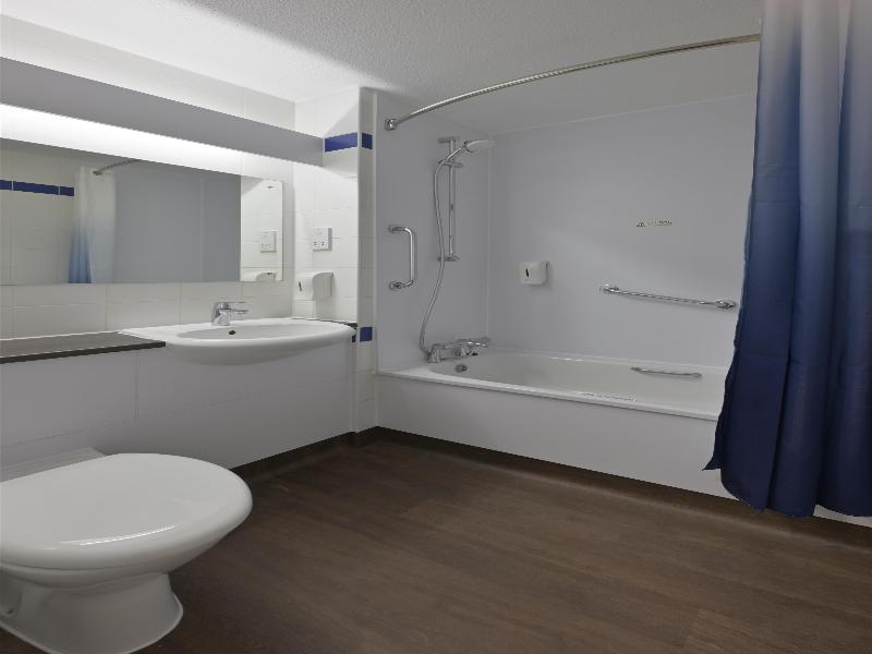 Travelodge Newbury Tot Hill image