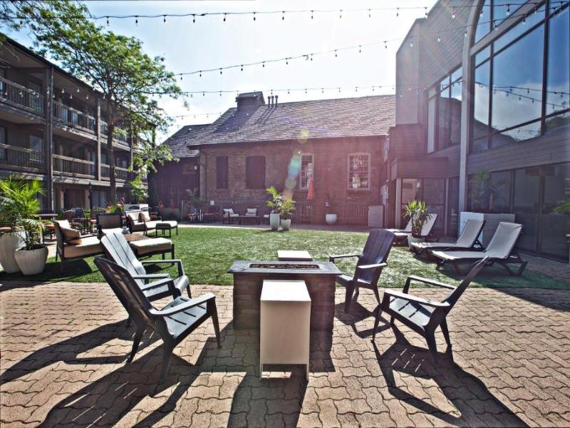 Old Stone Inn Boutique Hotel image