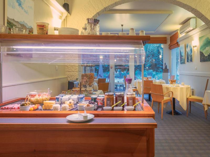 Logis Hotel le Coq Hardi image