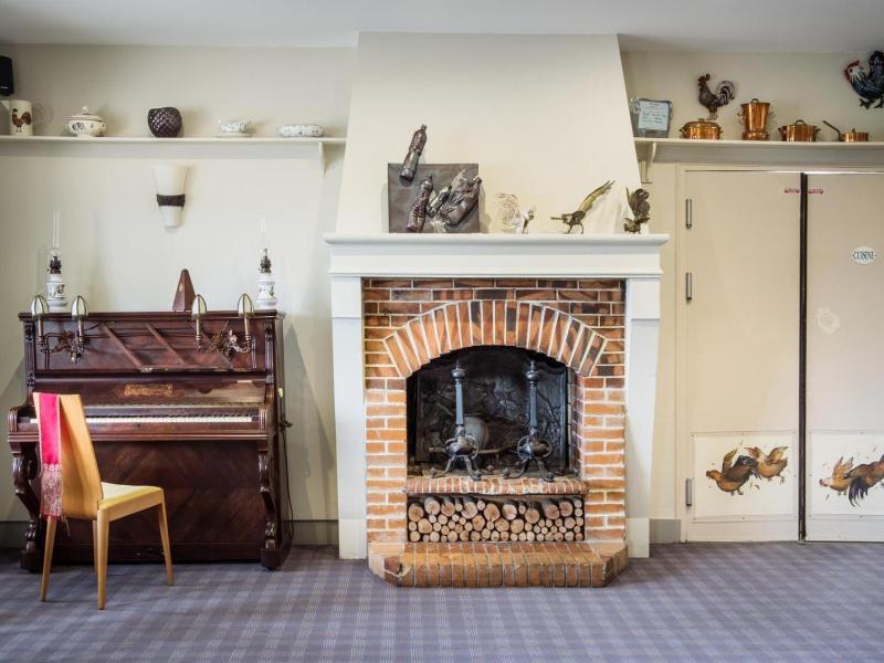 Logis Hotel le Coq Hardi image