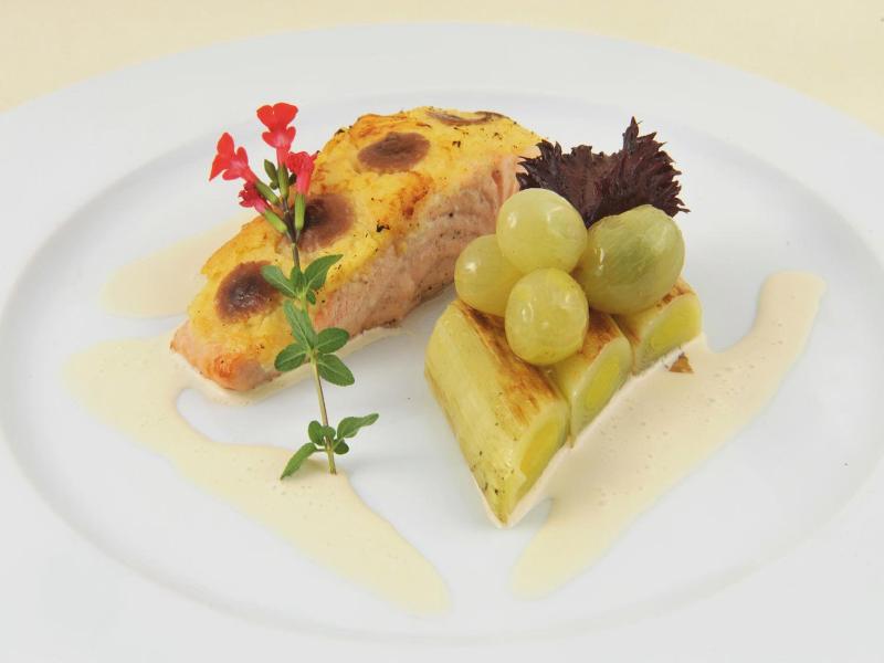Logis Hotel le Coq Hardi image