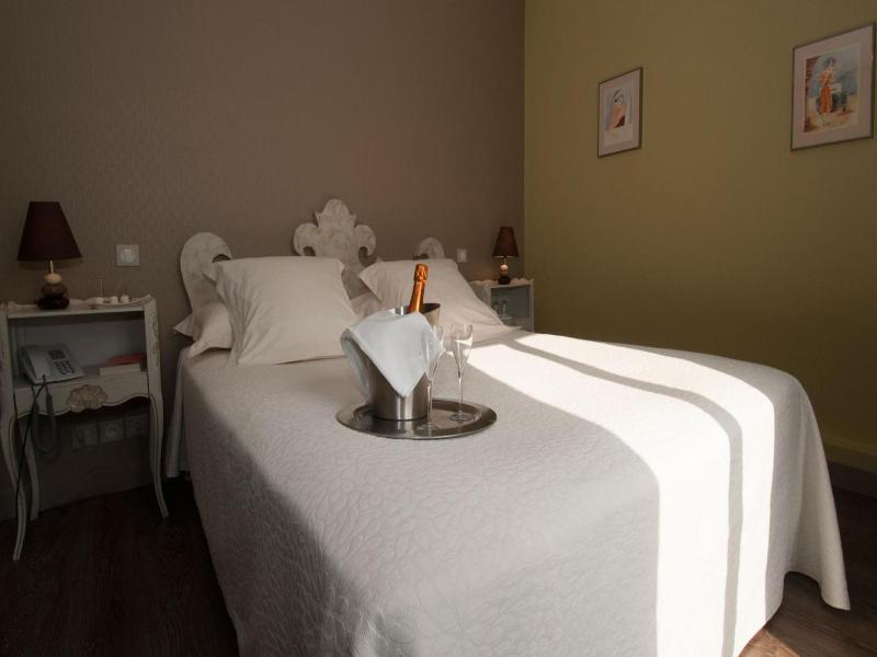 Logis Hotel le Coq Hardi image
