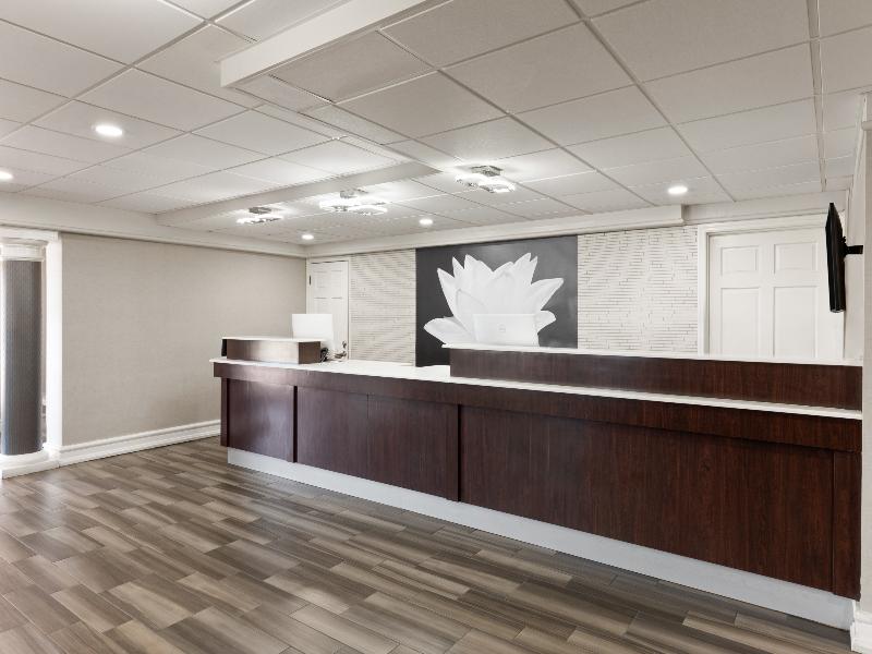 La Quinta Inn by Wyndham Nashville South image
