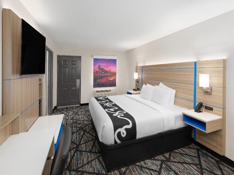 La Quinta Inn by Wyndham Nashville South image