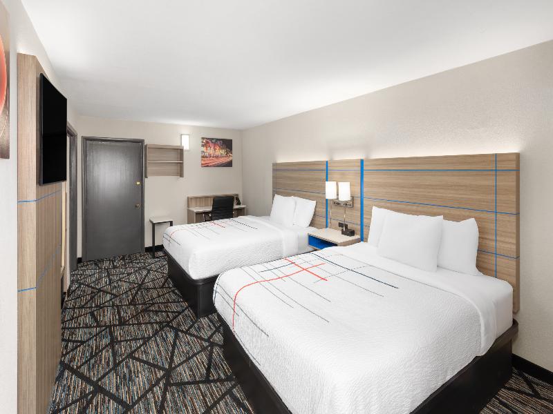 La Quinta Inn by Wyndham Nashville South image