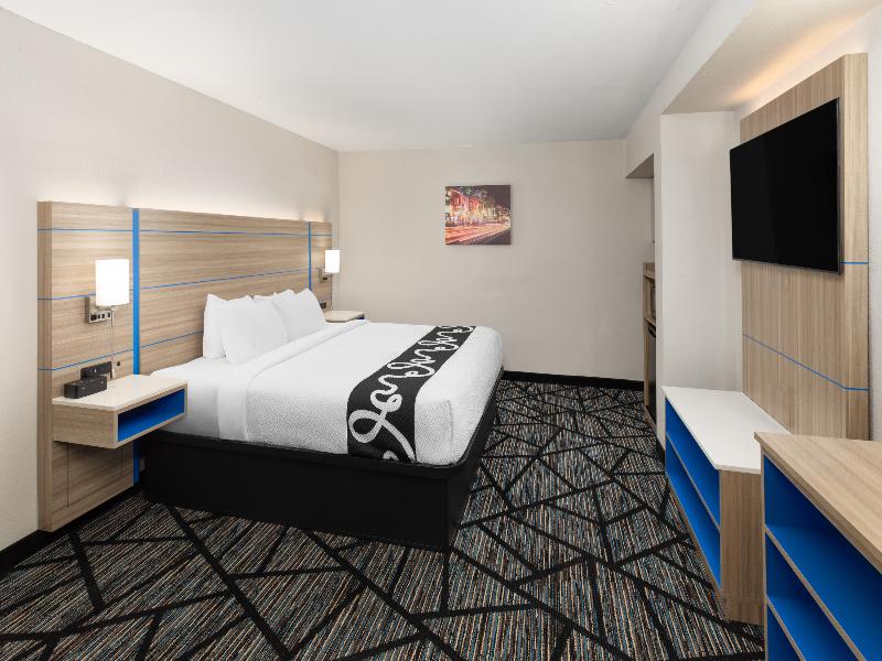 La Quinta Inn by Wyndham Nashville South image