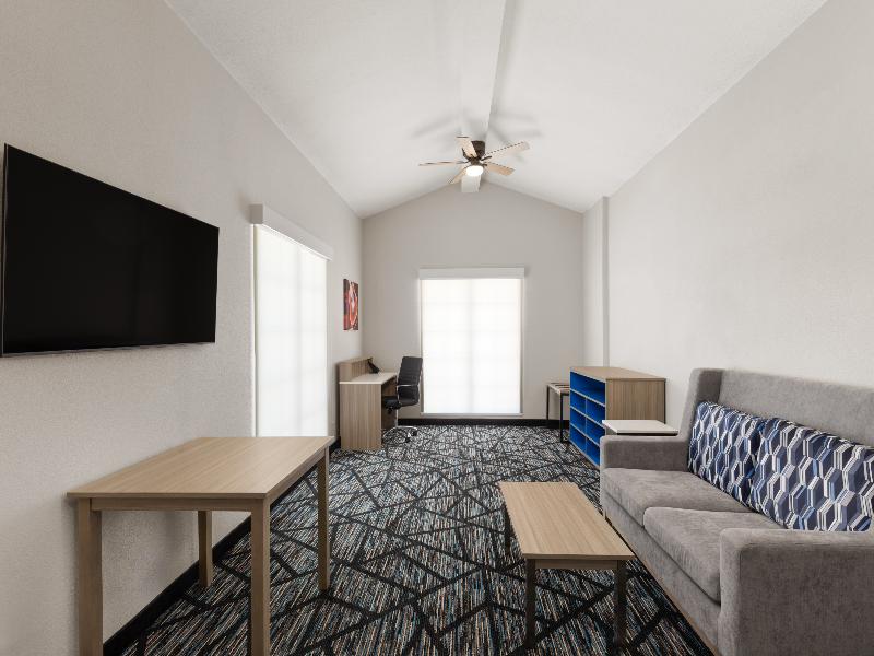 La Quinta Inn by Wyndham Nashville South image