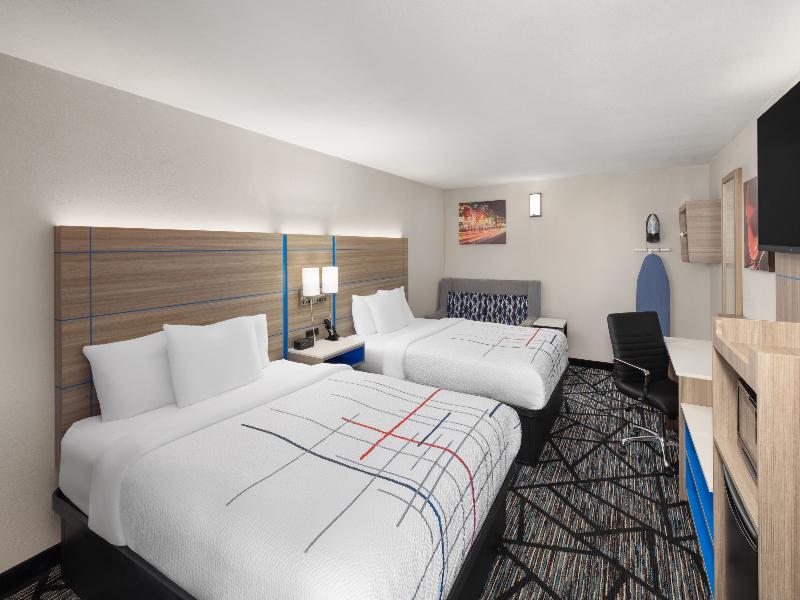 La Quinta Inn by Wyndham Nashville South image