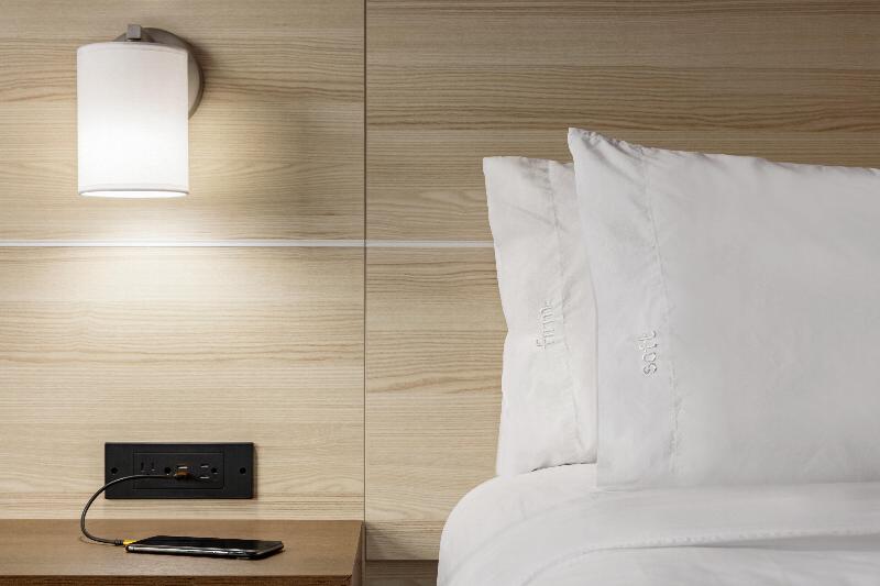 Holiday Inn Express Hotel & Suites Norfolk Airport