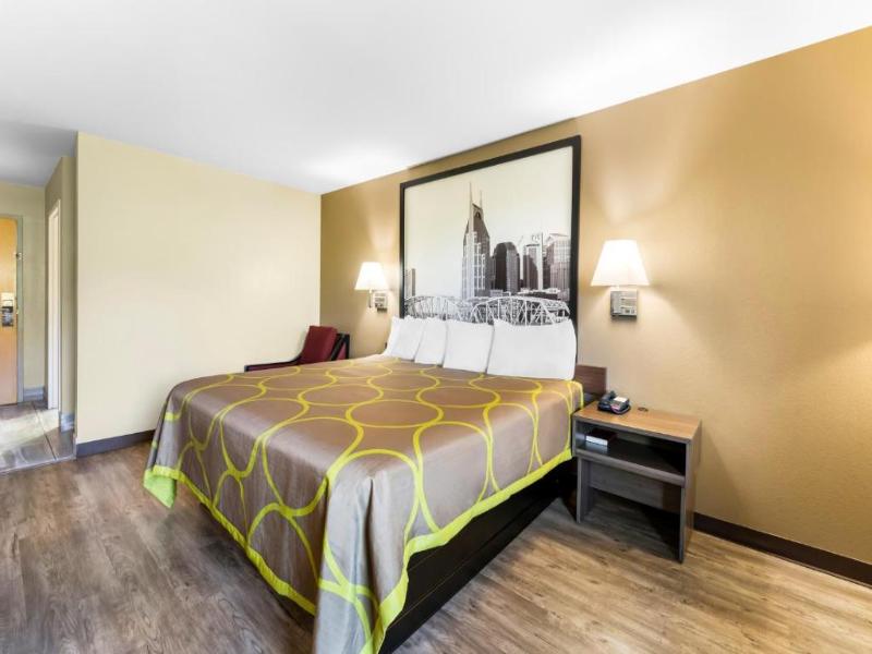 Super 8 By Wyndham Dickson image